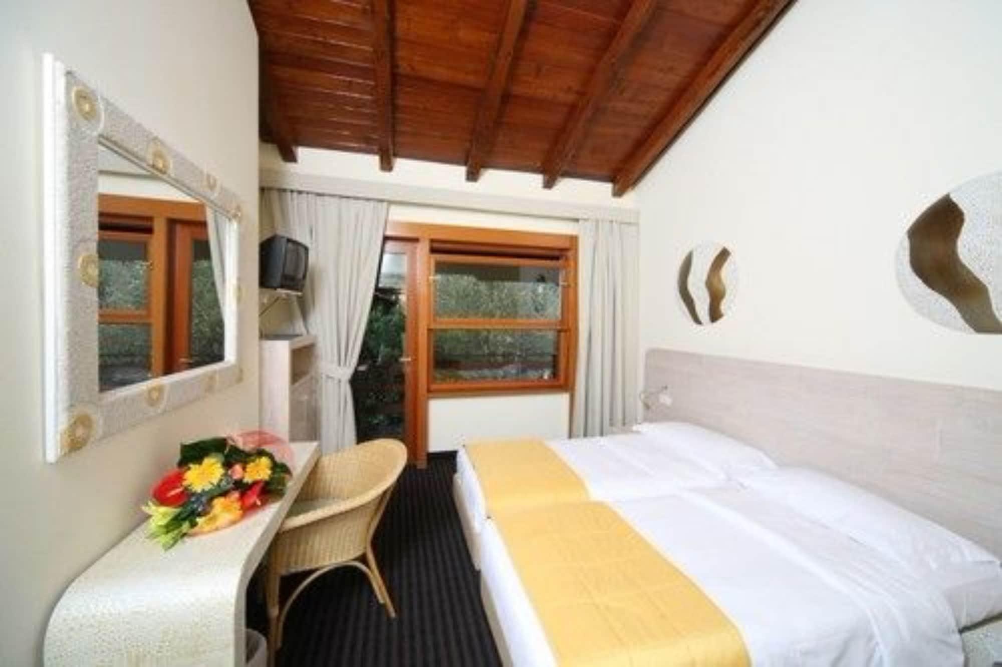 Hotel Sailing Center Malcesine Ngoại thất bức ảnh