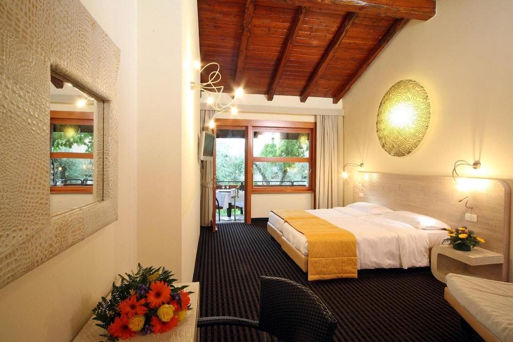 Hotel Sailing Center Malcesine Ngoại thất bức ảnh